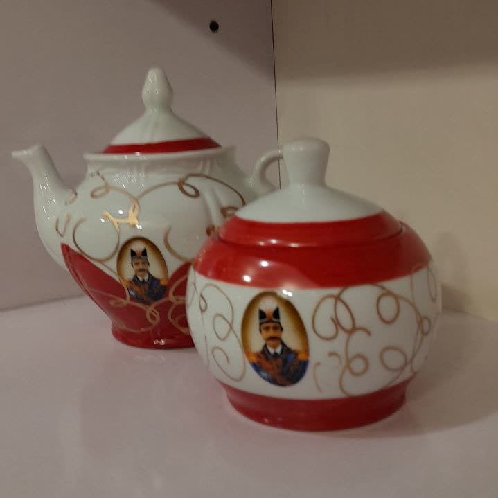 قندان و قوری چینی طرح شاه عباسی
