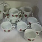 سرویس ۱۷ پارچه چای خوری چینی مدل گل سرخی