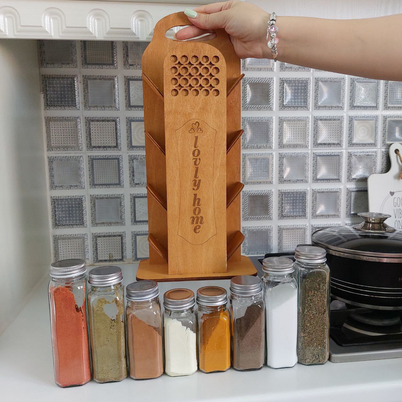 جا ادویه ۸ تایی مکارتی با استند خوشه ای DE01