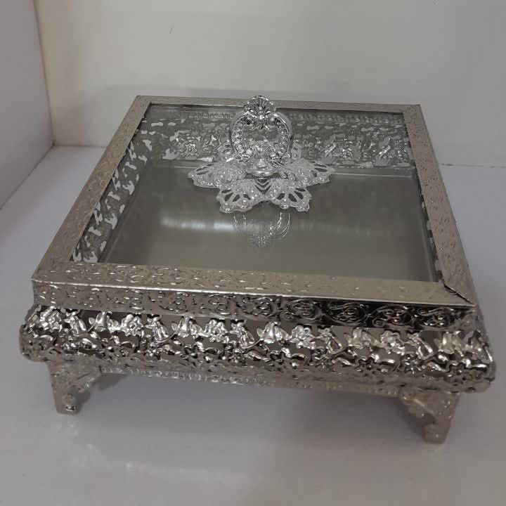 شکلات خوری مربع مدل شکمدار رنگ نقره ای