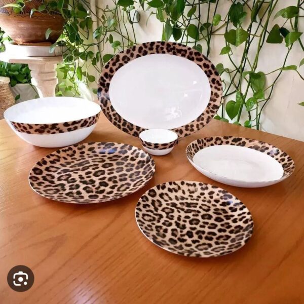 سرویس غذاخوری ۲۶ پارچه آرکوپال طرح پلنگی برای ۶ نفر